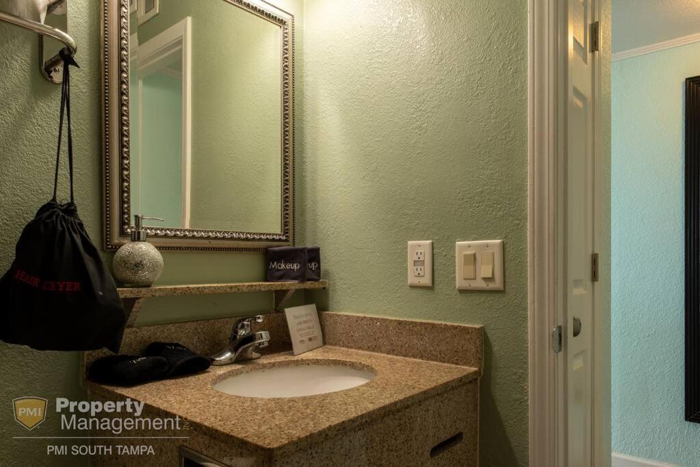 On The Rocks Villa Tampa Ngoại thất bức ảnh