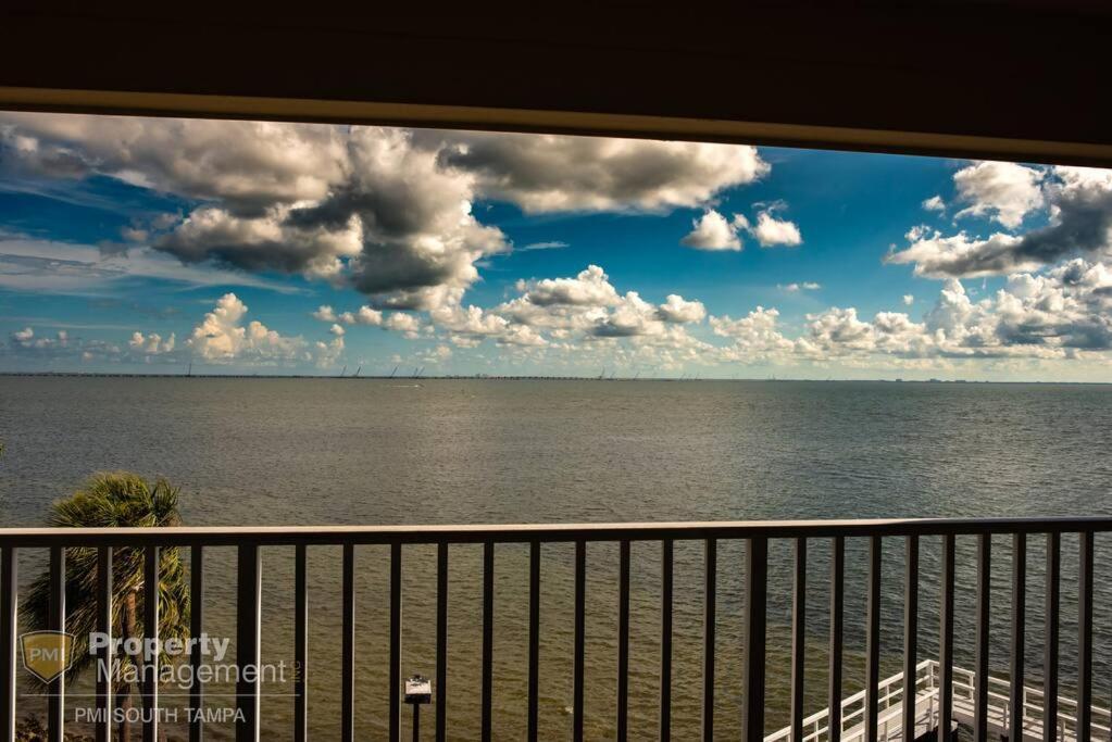 On The Rocks Villa Tampa Ngoại thất bức ảnh